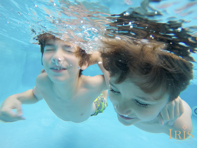 Underwater Family Photo Shoots 